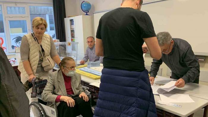 Engelli Vatandaşlar Tekerlekli Sandalyeyle Oyunu Kullandı