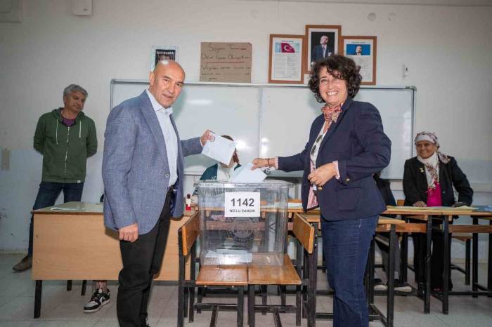 Başkan Soyer’den Sandık Mesajı: “Bugün Demokrasi Günü”