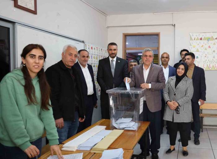 Şanlıurfa’da İlk Oylar Kullanıldı