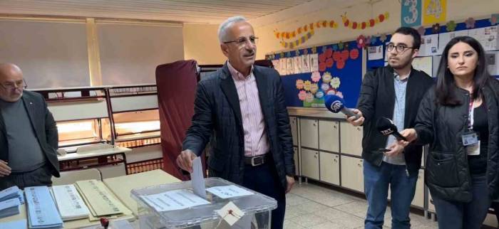 Bakan Uraloğlu, Oyunu Ankara’da Kullandı