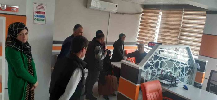 Kimliğini Kaybeden Seçmenler Soluğu Nüfus Müdürlüklerinde Aldı