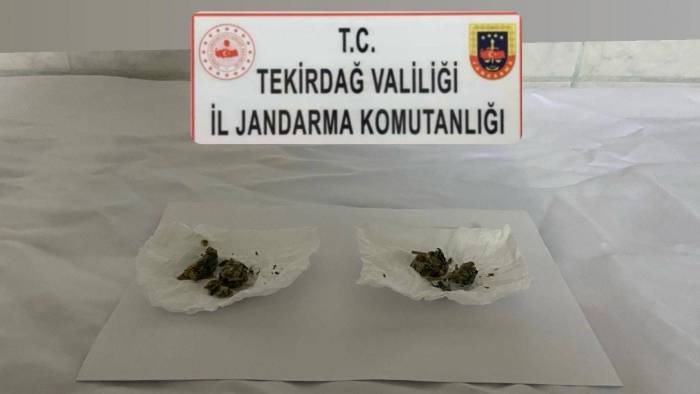 Karton Bardakta Ekili Kenevir Ele Geçirildi