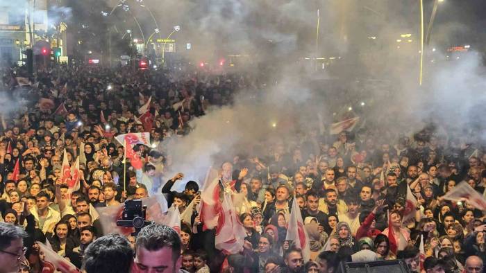 Tokat’ta Mhp Rüzgârı Esti