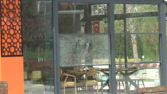 Başakşehir’de Bombalı Saldırıda Hasar Gören İş Yerleri Görüntülendi