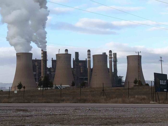 Termik Santralde Yangın: 3 İşçi Ağır Yaralandı