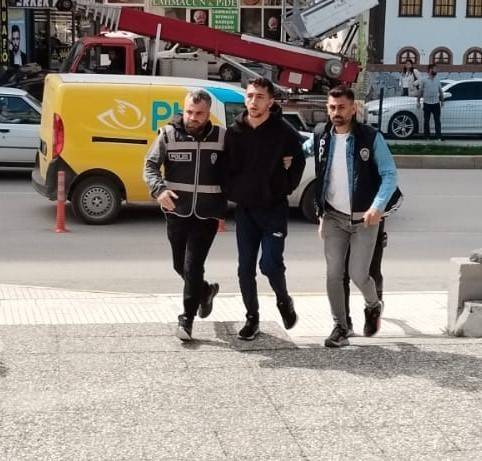 Katil Zanlısı Genç Adliyeye Sevk Edildi