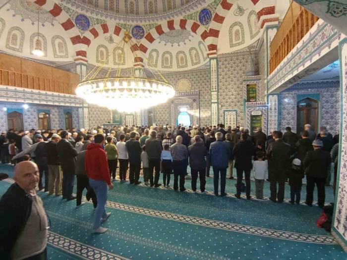 Gediz’de Çocuklar İçin Teravih Şenliği