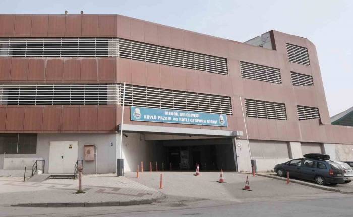 İnegöl’de Bir Kapalı Otopark Daha Kullanıma Açıldı