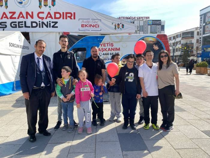 Farkındalık Oluşturmak İçin Gökyüzüne Balon Bıraktılar