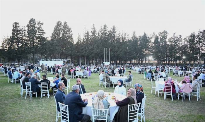12’nci Komando Tugay Komutanlığı, Şehit Aileleri Ve Gaziler Onuruna İftar Verdi