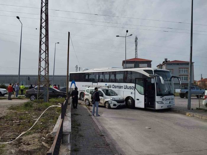 Sinop’ta Otobüsün Karıştığı Zincirleme Kazada 1 Kişi Yaralandı