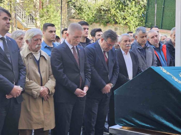 Beşiktaş’taki Yangın Faciasında Hayatını Kaybeden Şivan Dolu Son Yolculuğuna Uğurlandı