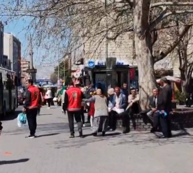 Kayseri Polisinden Yürek Isıtan Hareket