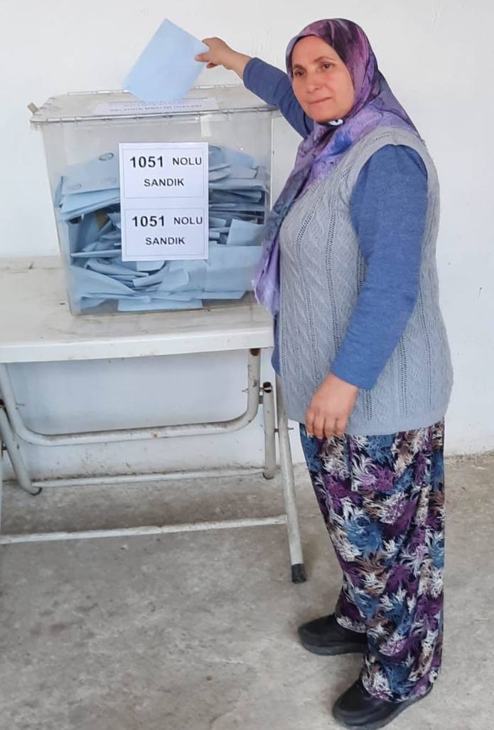 Alaşehir’in İlk Kadın Muhtarı Emine Dönertaş Oldu