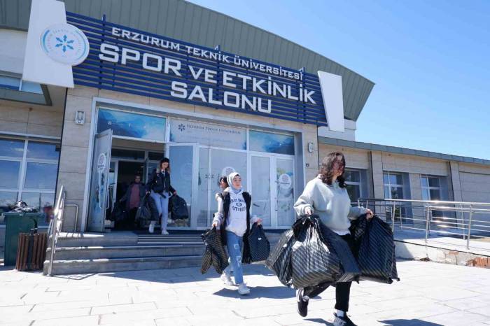 Önce Gönüllülüğün Dersini Aldılar, Sonra Gönülleri Fethettiler