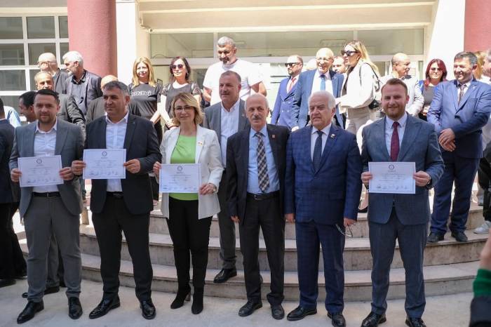 Altınova Belediye Başkanı Fazlaca Görevine Başladı