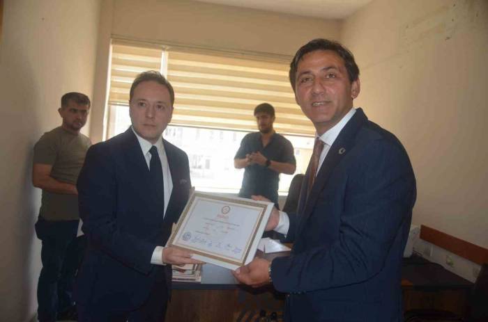 Yrp’den Manisa’da Belediye Kazanan Tek İsim Olan Daban Göreve Başladı