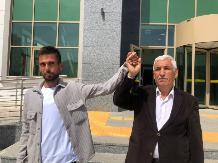 Adaylar Eşit Oy Alınca Muhtar Kura İle Belirlendi