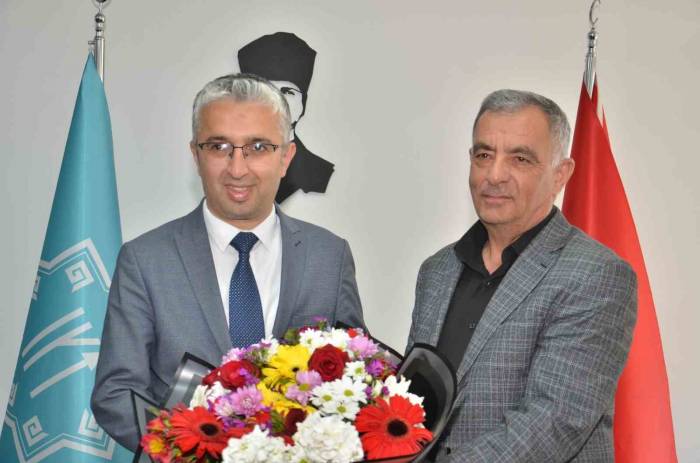 Elbistan Belediyesi’nde Görev Değişimi