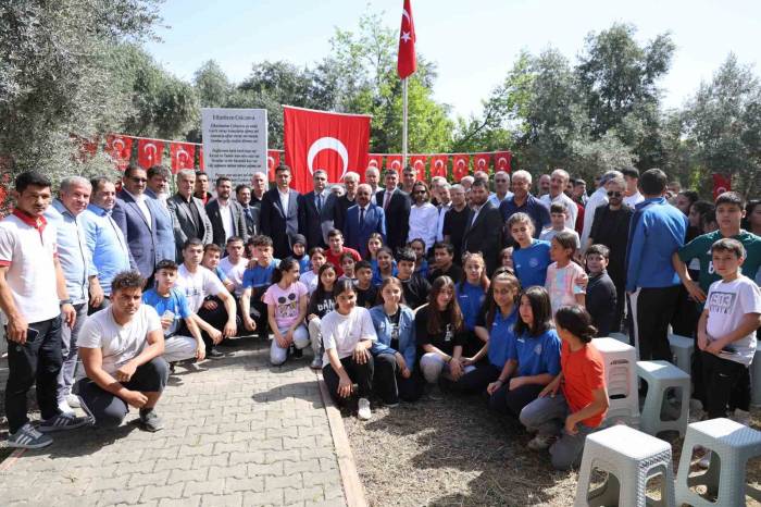 Dünya Ve Olimpiyat Şampiyonu İsmet Atlı Kabri Başında Anıldı