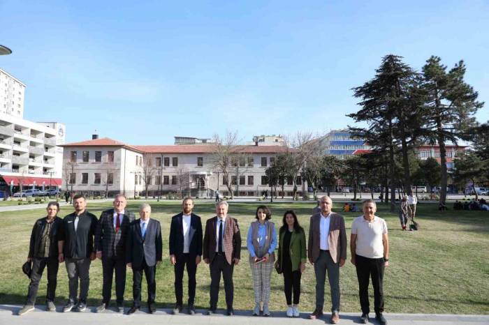 Nazmi Toker Görsel Sanatlar Merkezi; Kültürel Ve Sosyal Faaliyetlerin Merkezi Olacak