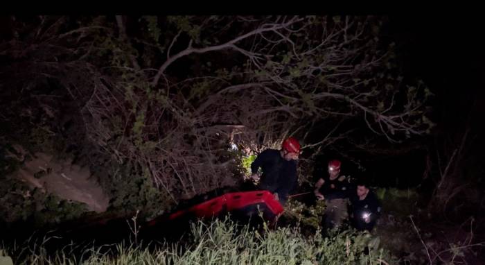 Manzarayı İzlerken Canından Oluyordu: Mahsur Kalan Genci İtfaiye Ekipleri Kurtardı