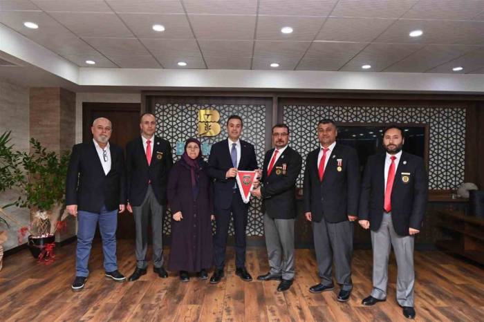 Şehit Yakınları Ve Gazilerden, Başkan Akın’a İade-i Ziyaret