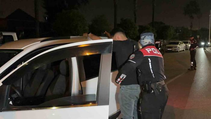 Adana’da Bin 664 Polis İle “Huzur Ve Güven” Uygulaması