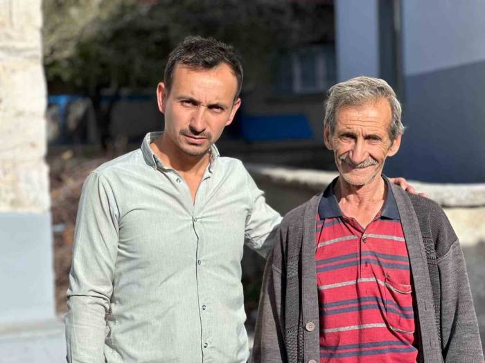 Aynı İlçede Baba Oğlu İki Farklı Mahallede Muhtar Seçildi