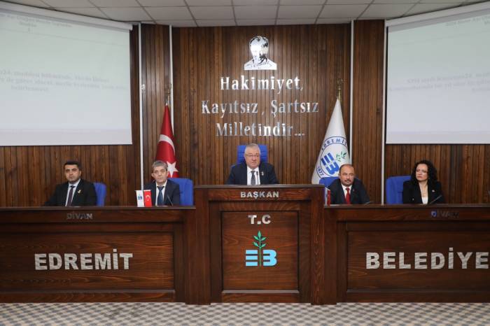 Edremit Belediyesi’nde Yeni Dönemin İlk Meclis Toplantısı