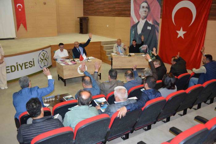 Germencik Belediyesi’nde Yeni Dönemin İlk Meclis Toplantısı Gerçekleşti