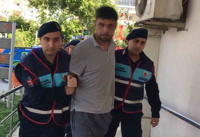 Aileyi Katleden Cani, Gasp Ettiği Bilezikle Borç Ödemiş