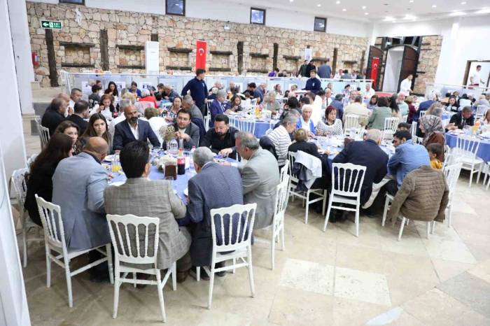Başkan Mandalinci, İlçe Protokolü İle Bir Araya Geldi