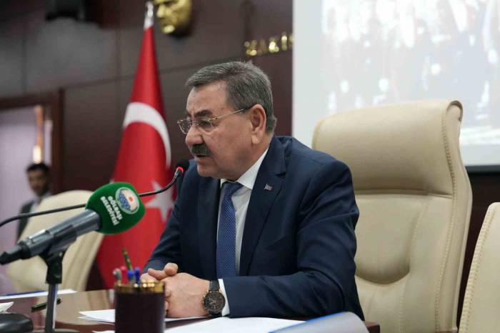 Gölbaşı Belediye Başkanı Odabaşı: “Parti Rozetini Çıkarttık”