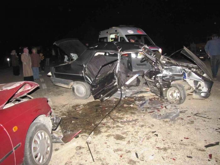 Hisarcık’ta Trafik Kazası: 5 Yaralı