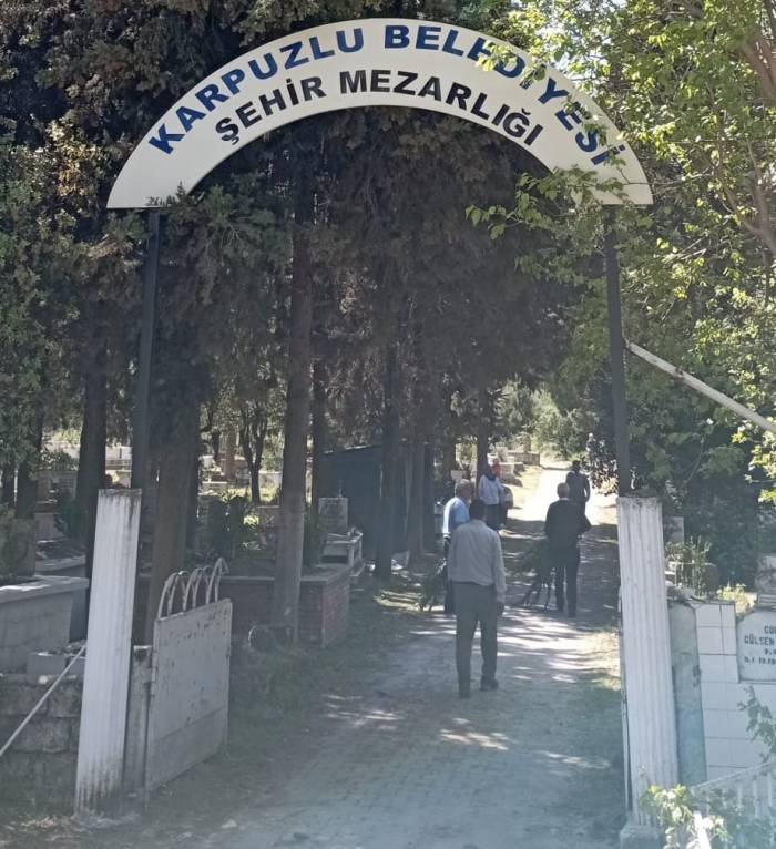 Karpuzlu’da Mezarlığın Bakımsız Hali Tepki Çekti