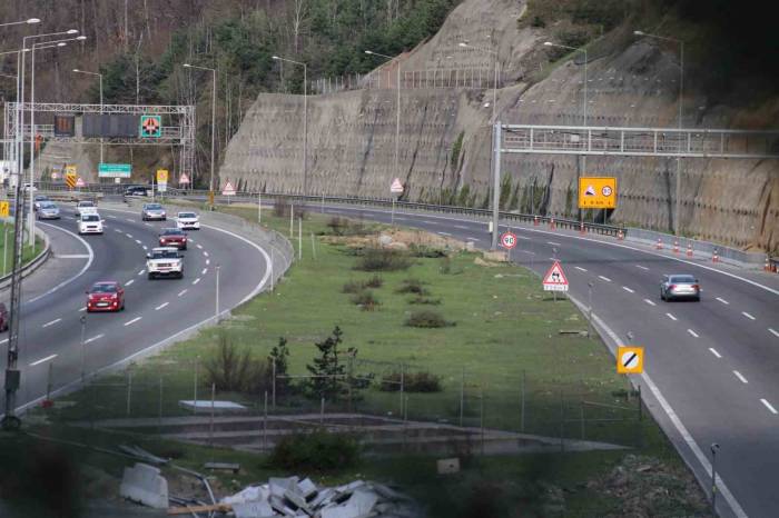 Bayram Dönüşünde Bolu’dan Kamyon Ve Tırlara Geçiş Yasaklandı