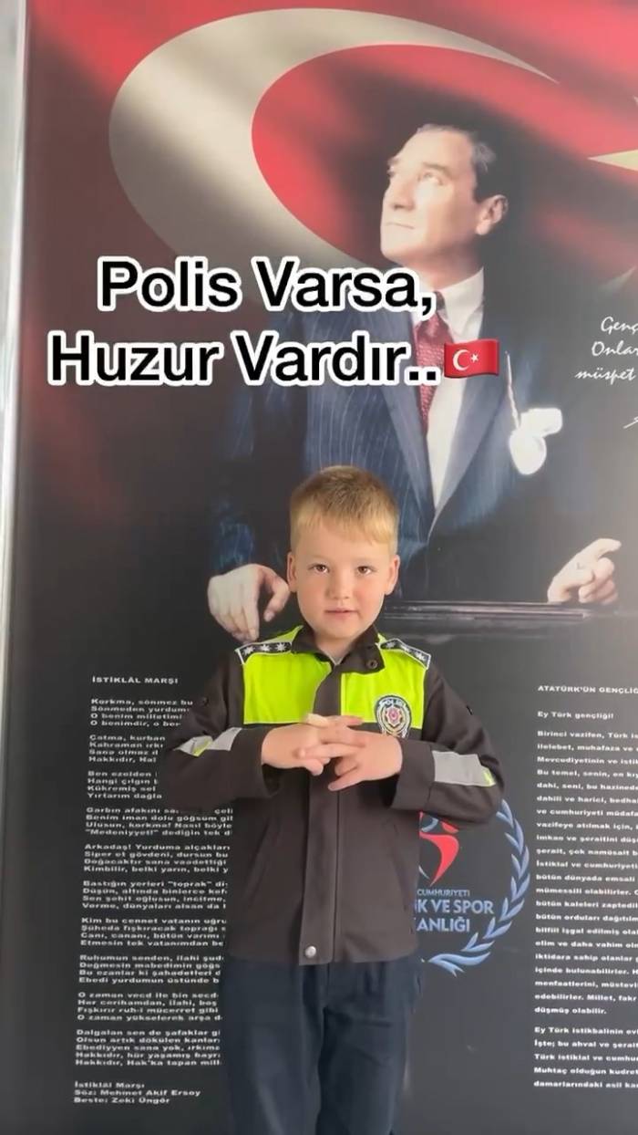 Aldıkları İşaret Dili Eğitimi İle Türk Polis Teşkilatının 179’uncu Yılını Kutladılar