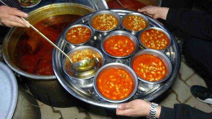 Köylüler Ramazan Ayını İmece Usulü İftarla Uğurladı