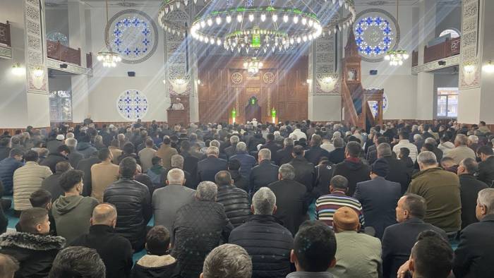 Adıyaman’da Binlerce Kişi Bayram Namazı İçin Saf Tuttu