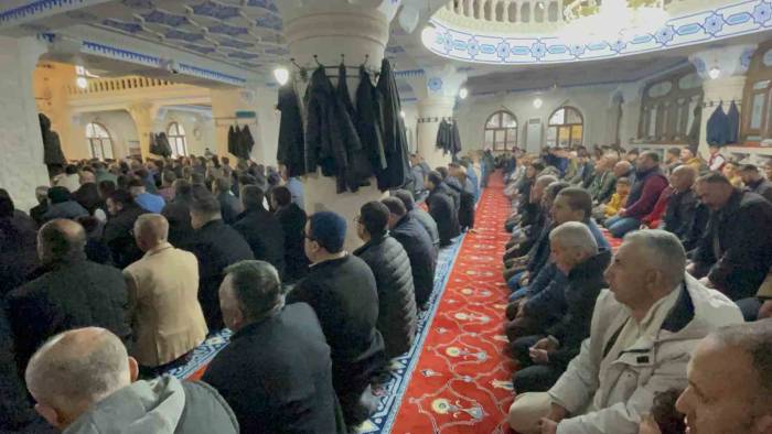 Tatvan’da Bayram Namazı Kılındı