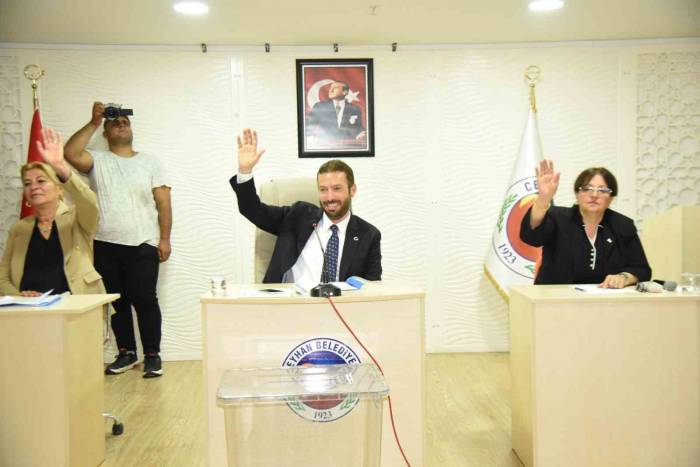 Ceyhan Belediye Meclisi İlk Toplantısını Gerçekleştirdi
