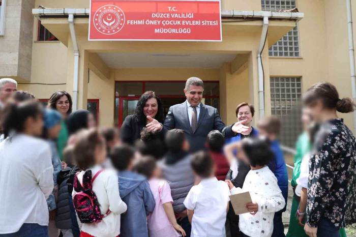 Sevgi Evlerinde Bayram Sevincine Ortak Oldular