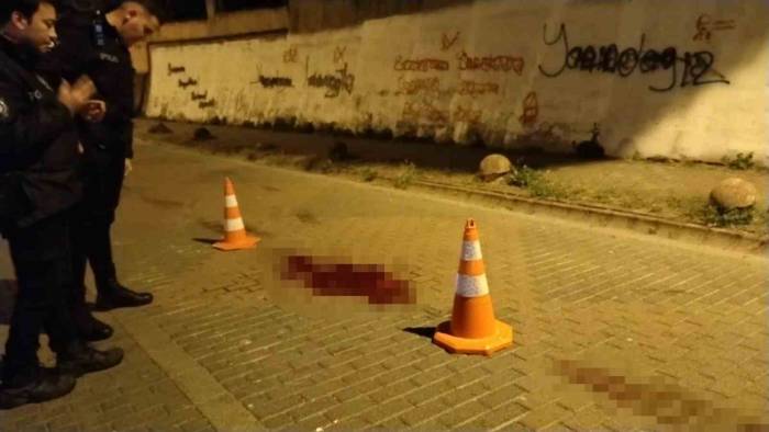 Kartal’da Scooter İle Kaza Yapan Şahıs Ağır Yaralandı