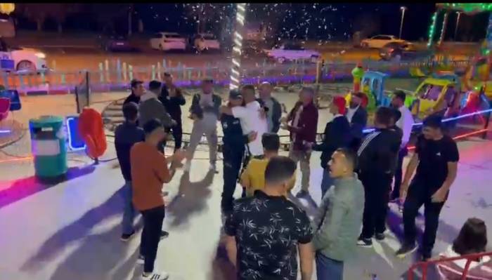 Kavga İhbarına Giden Polislere Konfetili Kutlama