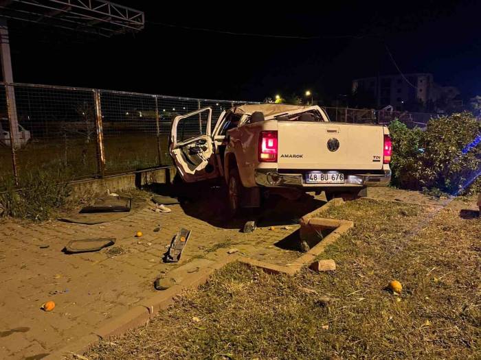 Kontrolden Çıkan Kamyonet Takla Attı: 1 Ölü 3 Yaralı