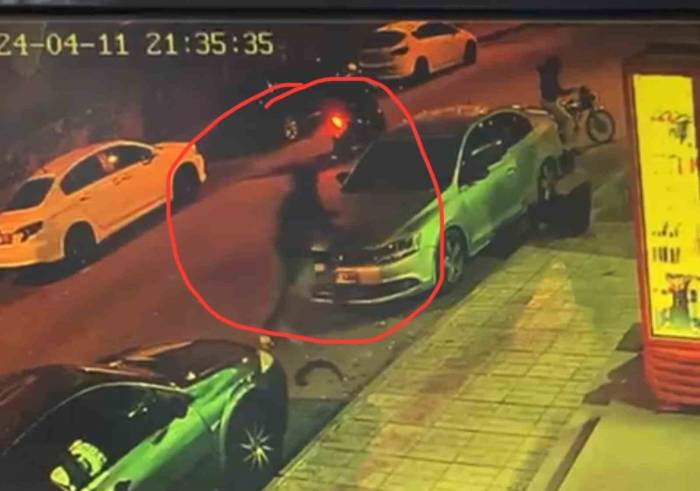 Kahveyi Basıp Otomatik Silahla Havaya Ateş Ettiler