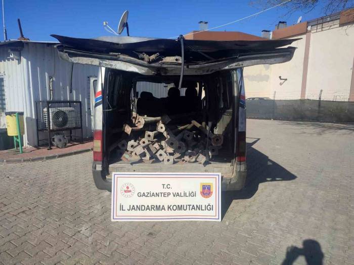 Çaldıkları Araçla Hırsızlık Yapan Şüpheliler Suçüstü Yakalandı