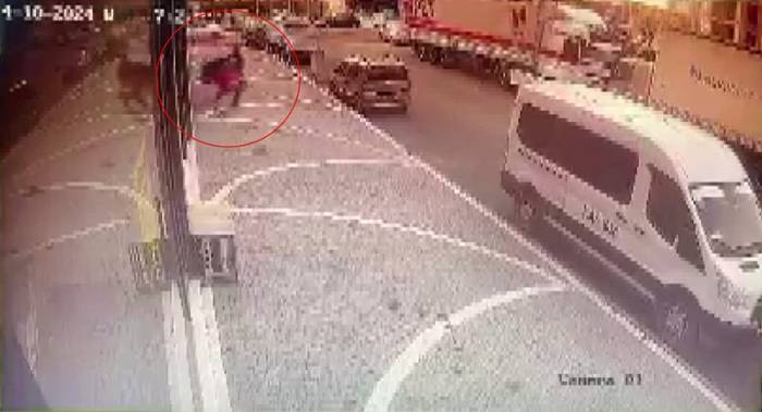 Beylikdüzü’nde Bayram Namazını Fırsat Bilen Hırsızlar Kamerada: Bisiklet Ve Akülü Araba Çaldılar