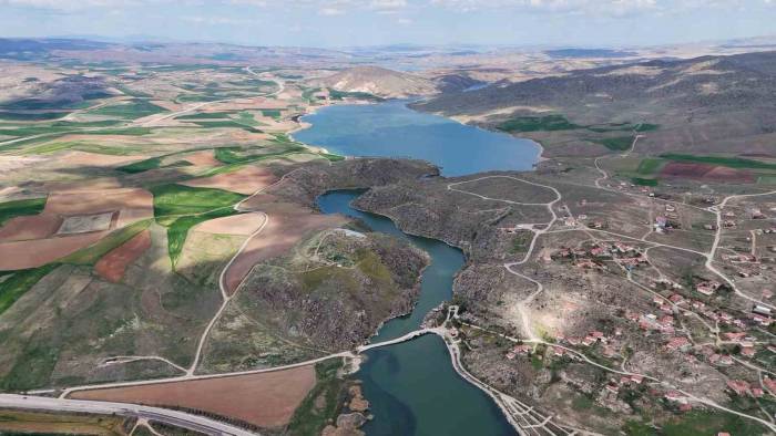 Tarih Ve Doğanın İç İçe Olduğu Mekanda Bayram Yoğunluğu